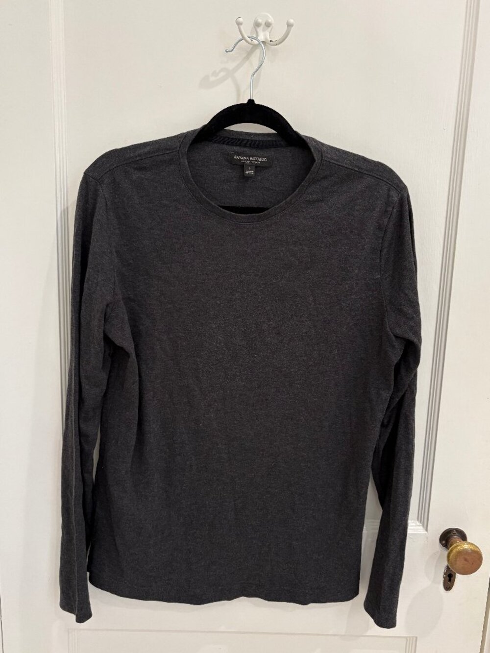 Men's Dark Gray Banana Republic Long Sleeve Crew Neck T-Shirt, Size S, EUC